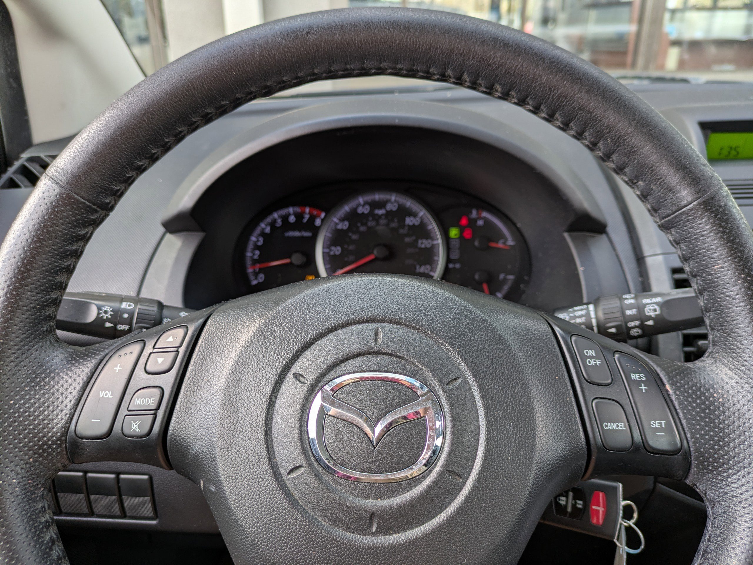 Used 2009 MAZDA MAZDA5 Touring image 27