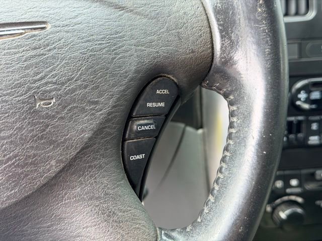 Used 2007 Chrysler Town & Country Touring image 10