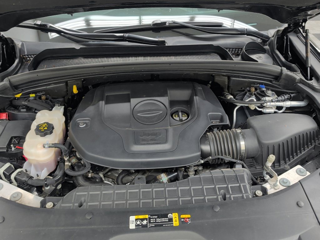 Used 2023 Jeep Grand Cherokee Summit AWD/4WD image 44