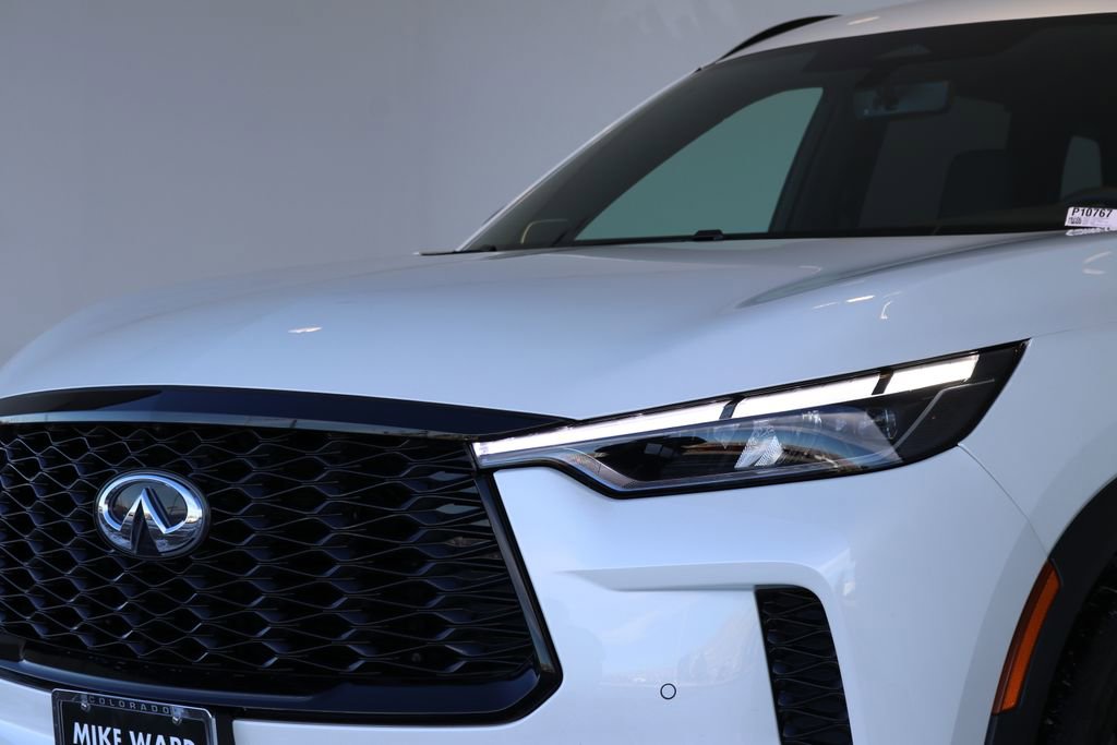 Certified 2025 INFINITI QX60 Luxe w/ Black Edition image 11