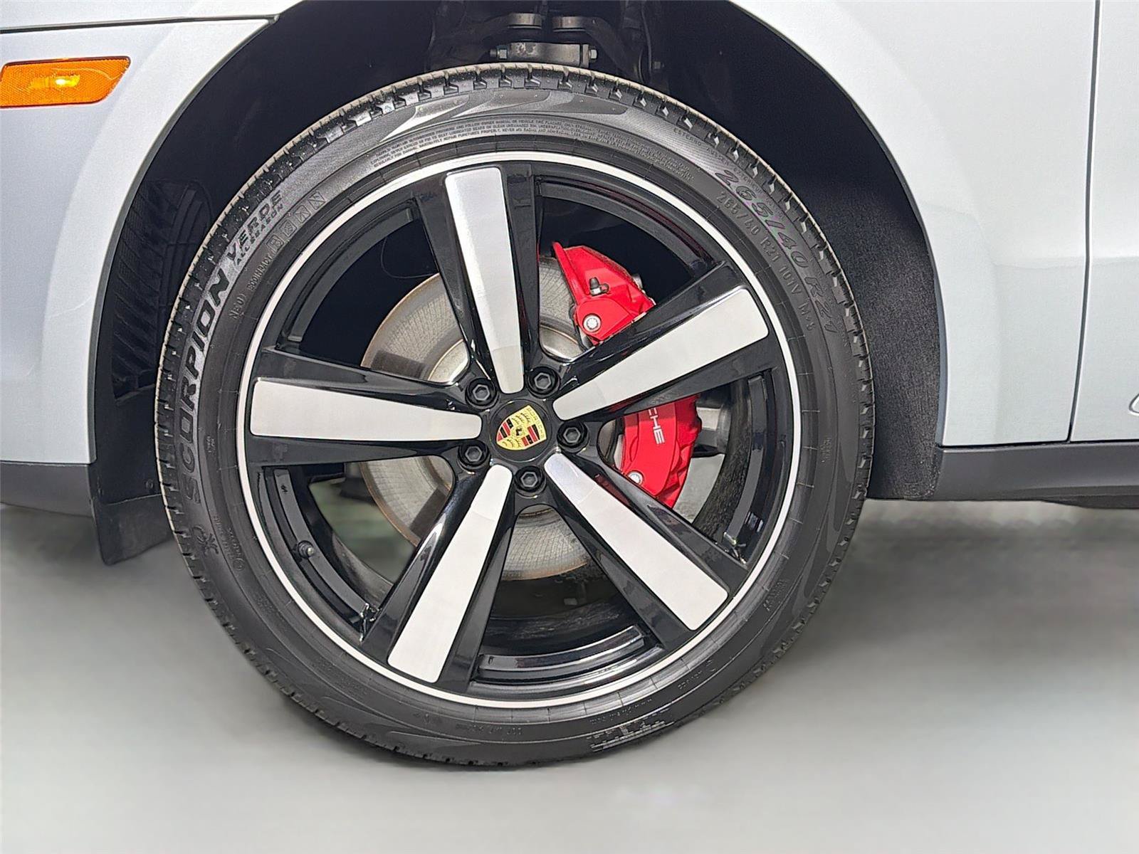 Certified 2025 Porsche Macan S AWD/4WD image 11