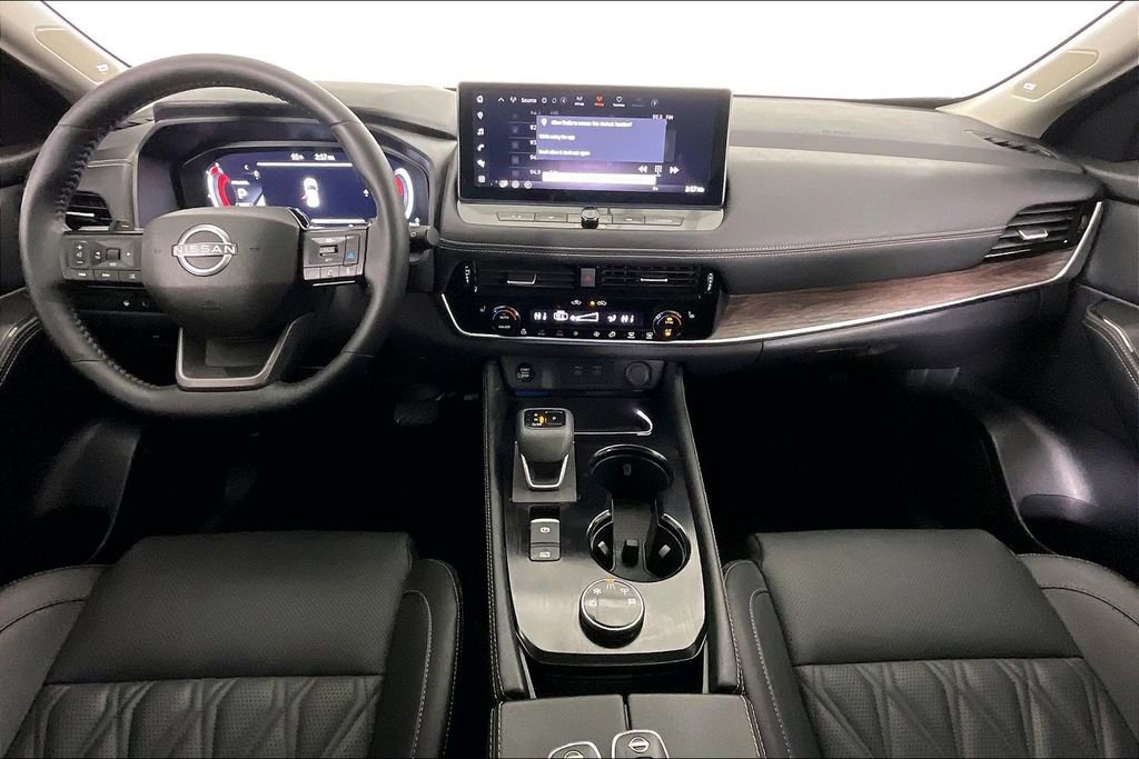 Used 2025 Nissan Rogue Platinum w/ Platinum Premium Package image 21