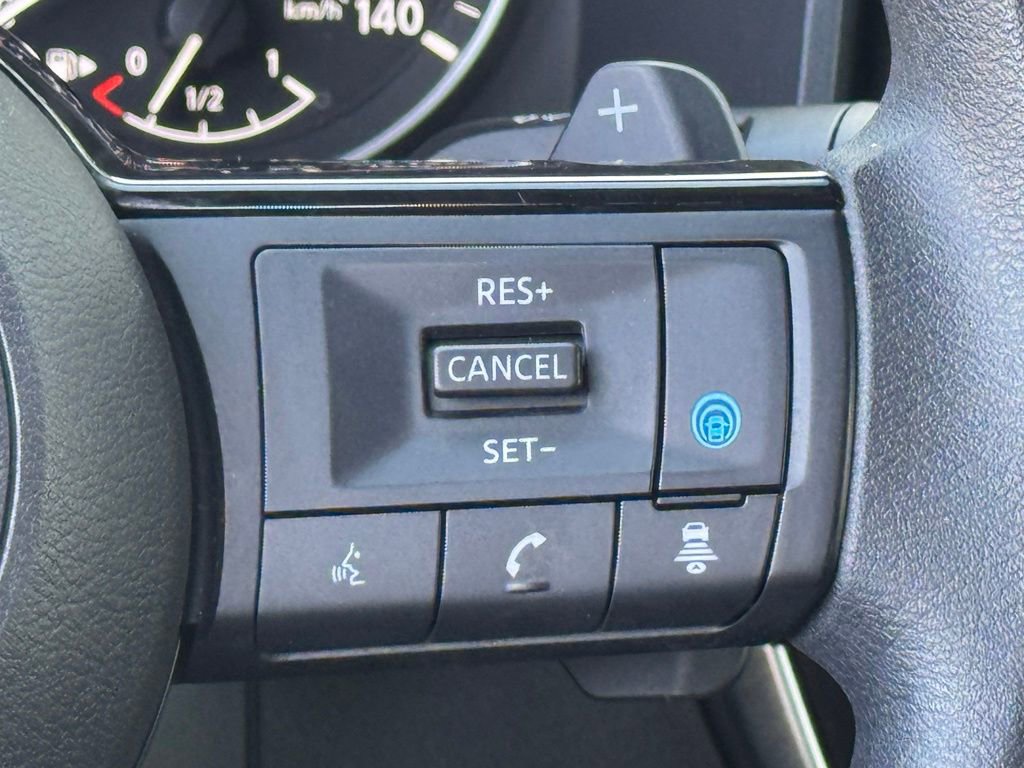 Certified 2023 Nissan Rogue SV FWD image 17