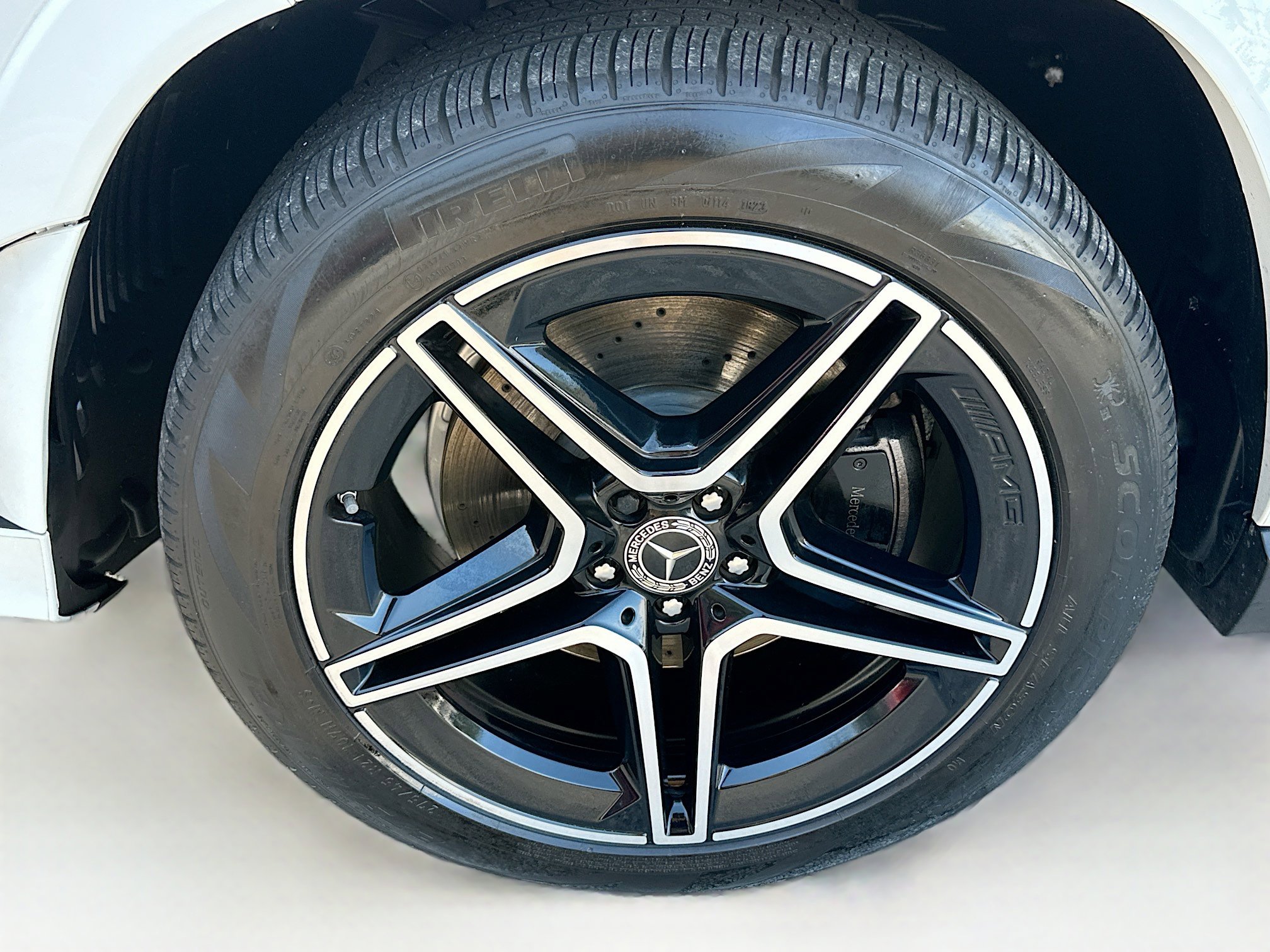 Used 2023 Mercedes-Benz GLS 580 4MATIC image 36