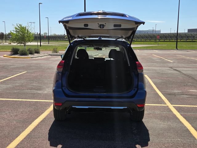 Used 2018 Nissan Rogue SV AWD/4WD image 45