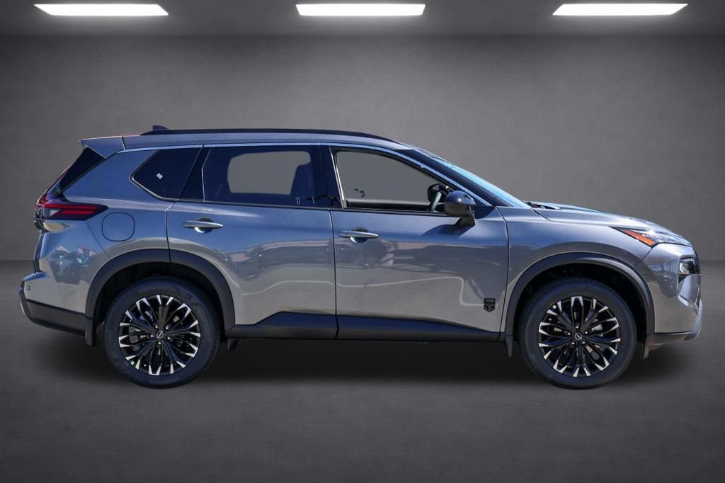 New 2026 Nissan Rogue Dark Armor FWD image 3