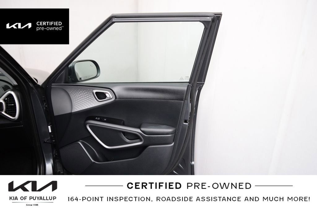 Certified 2025 Kia Soul LX FWD image 16