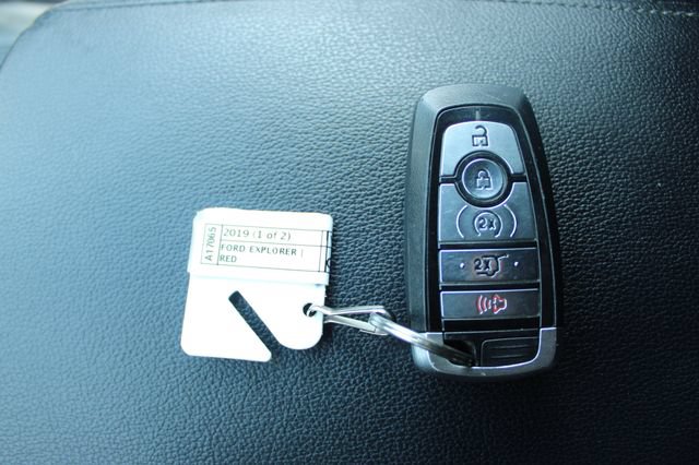 Used 2019 Ford Explorer XLT w/ Equipment Group 202A FWD image 28
