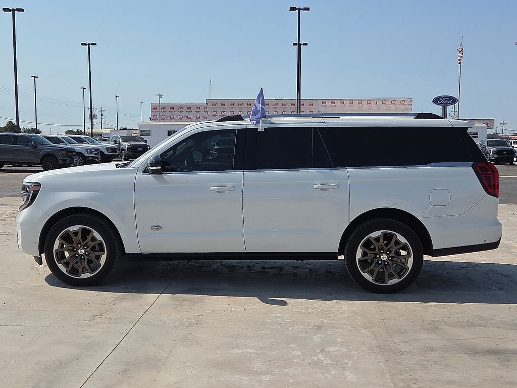 Used 2025 Ford Expedition Max King Ranch AWD/4WD image 2