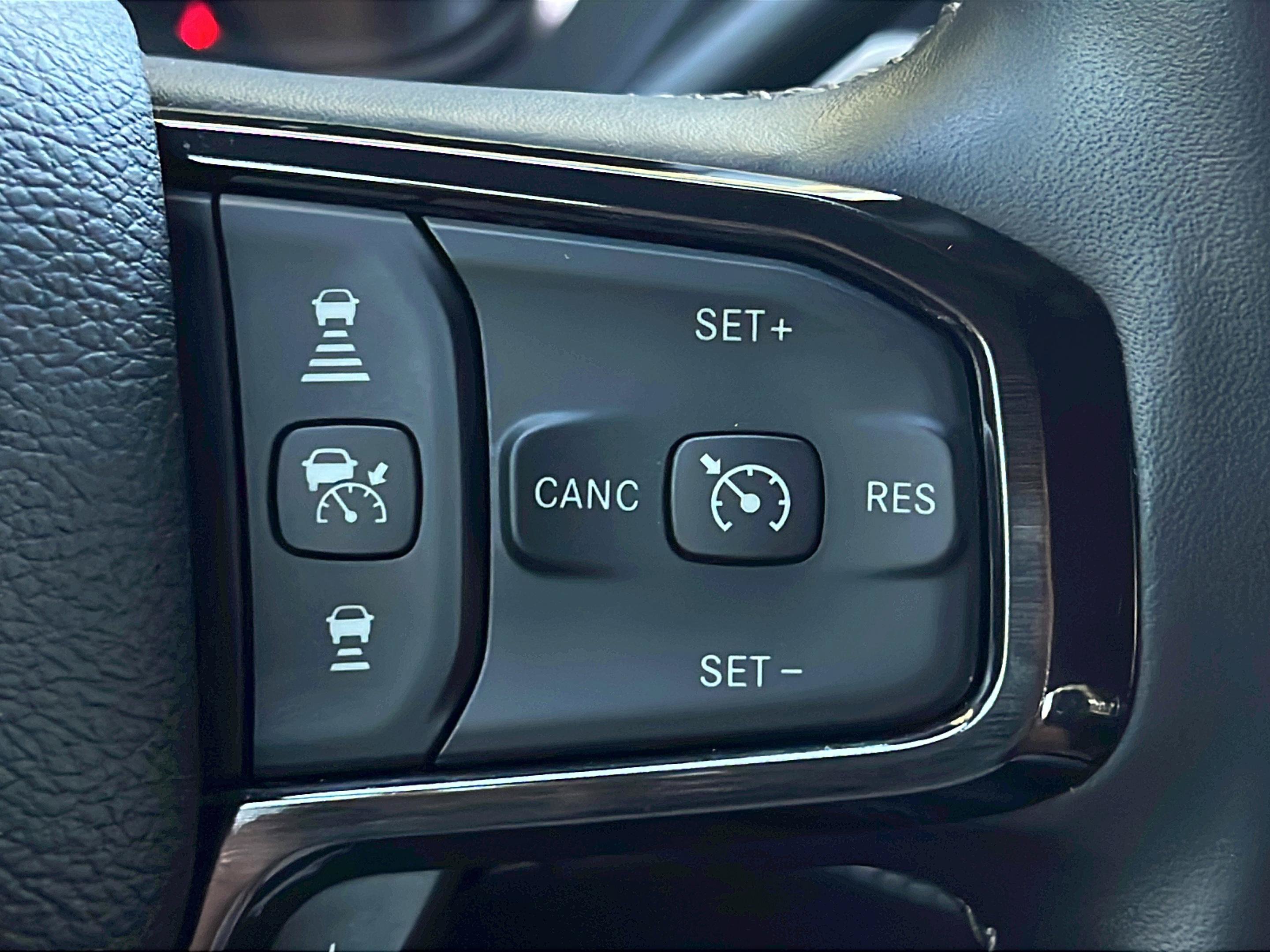 Used 2023 RAM 2500 Limited AWD/4WD image 18