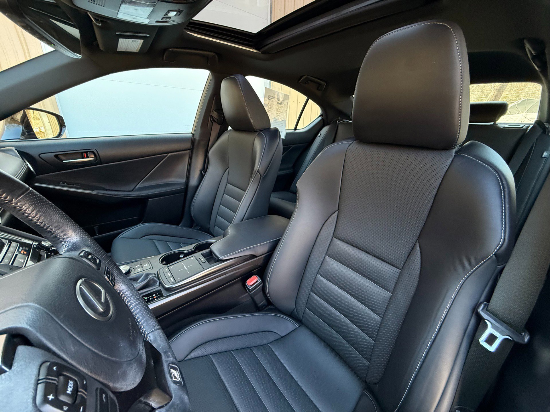 Used 2022 Lexus IS 350 F Sport image 7