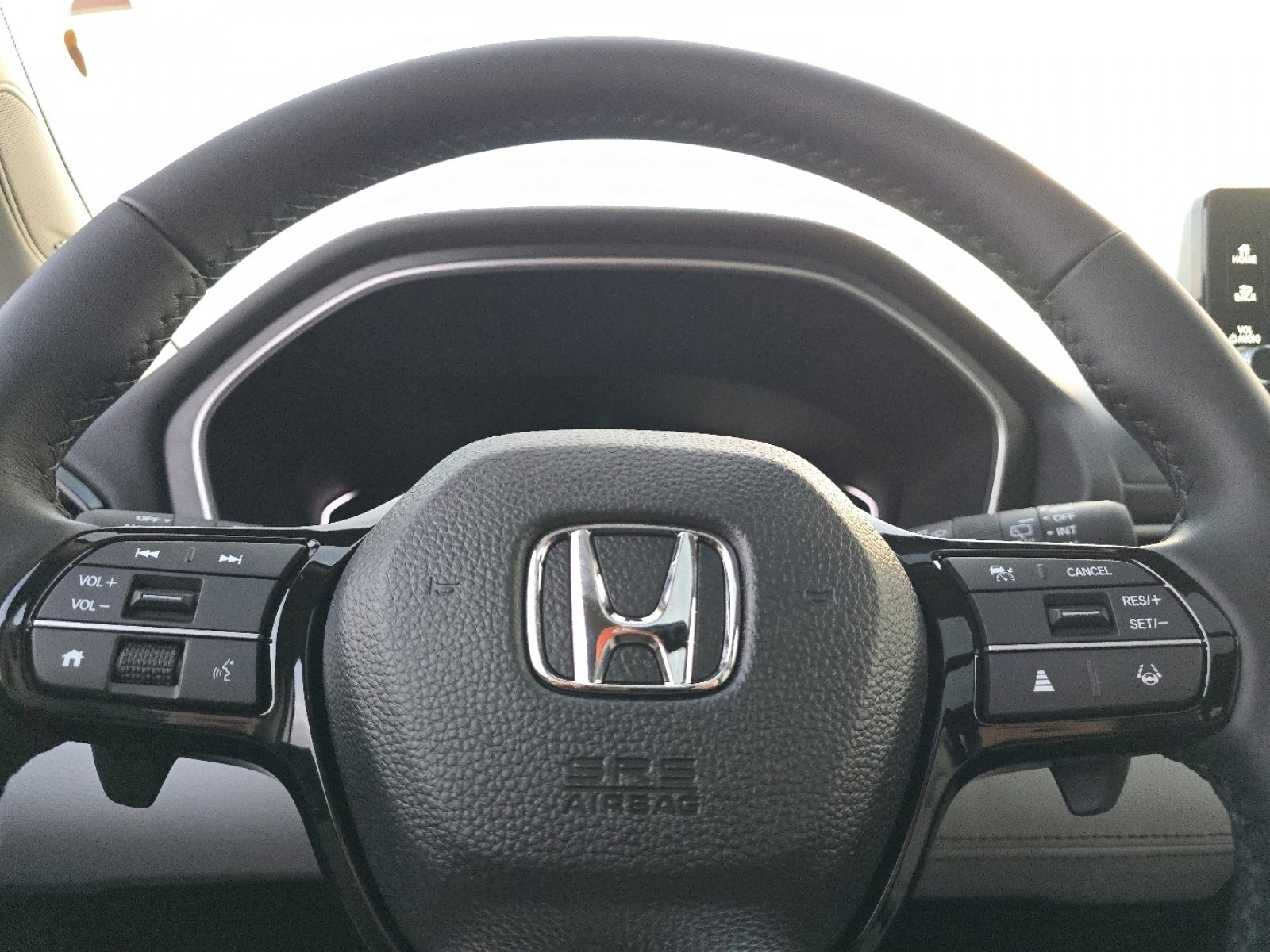 New 2025 Honda Pilot Touring image 34