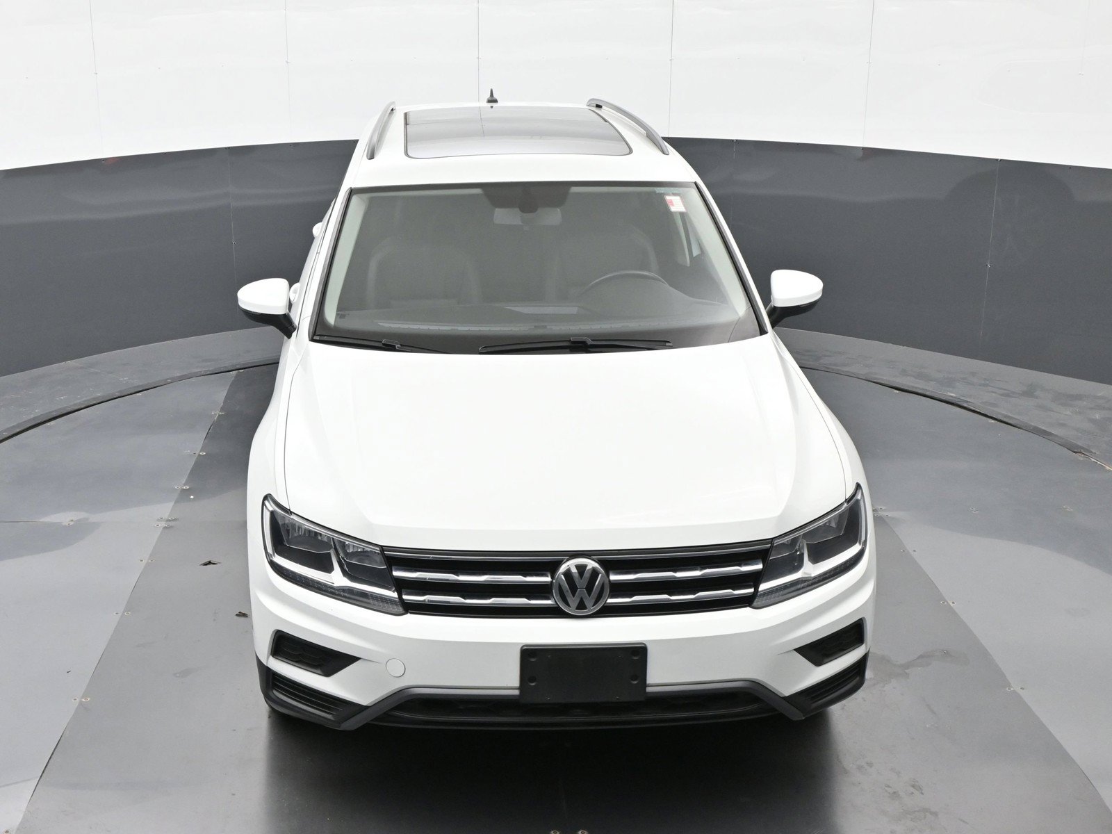 Used 2019 Volkswagen Tiguan SE w/ Panoramic Sunroof Package AWD/4WD image 34