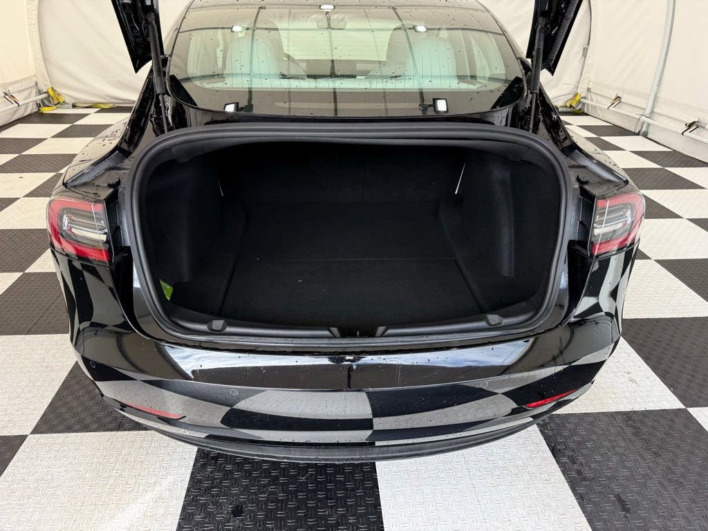 Used 2020 Tesla Model 3 Performance image 4