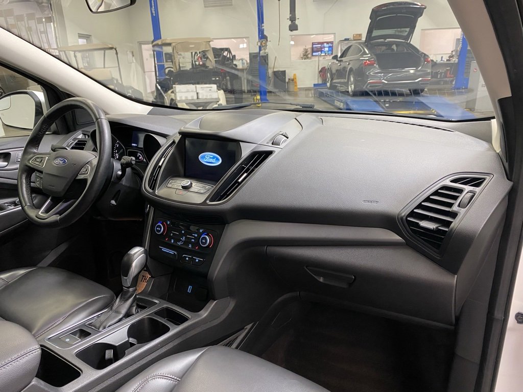 Used 2019 Ford Escape SEL image 17
