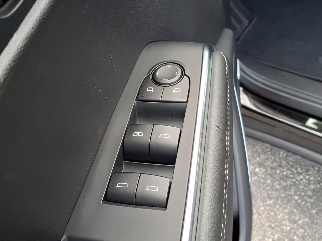 Certified 2025 GMC Acadia Elevation image 22