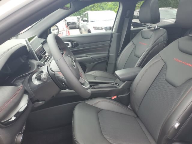 New 2026 Jeep Compass Trailhawk w/ Sun, Sound & Navigation Group AWD/4WD image 18