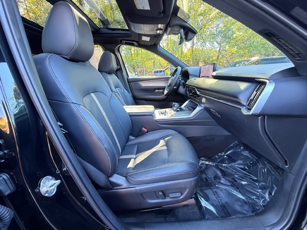 Used 2024 MAZDA CX-90 Plug-In Hybrid w/ Premium Plus AWD/4WD image 27