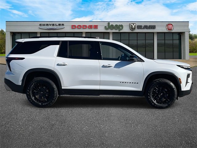 Used 2025 Chevrolet Traverse Z71 w/ Driver Confidence Package image 31