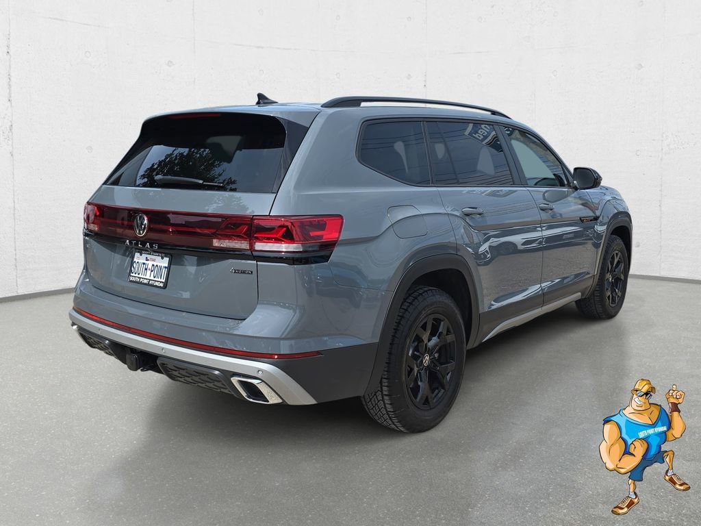 Used 2024 Volkswagen Atlas Peak Edition SE AWD/4WD image 5