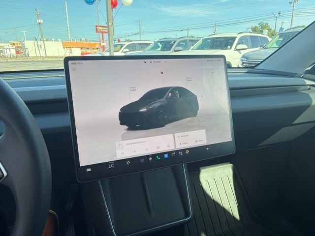 Used 2026 Tesla Model Y 2WD image 11
