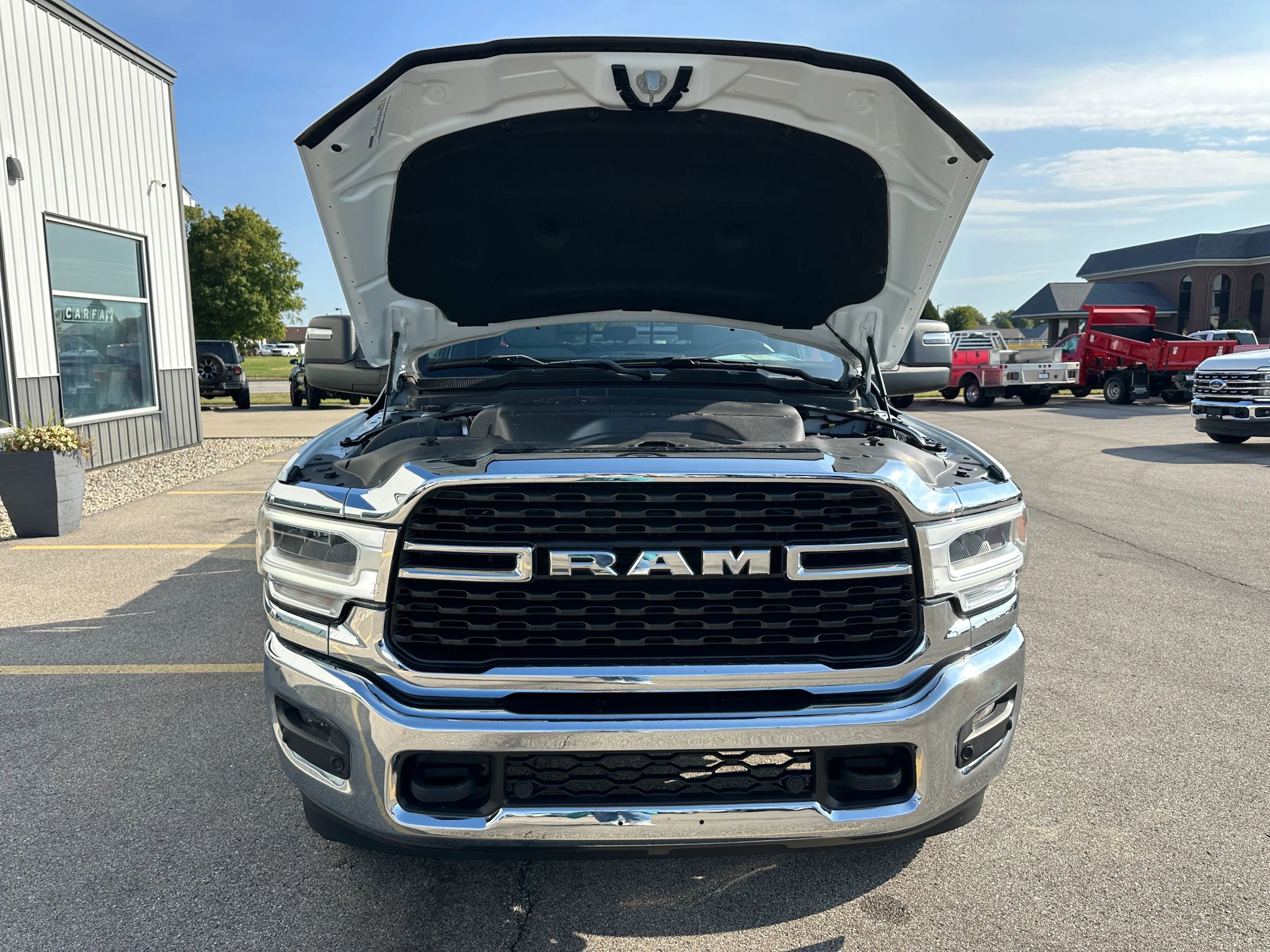 Used 2023 RAM 3500 SLT w/ Quick Order Package 27G SLT image 39