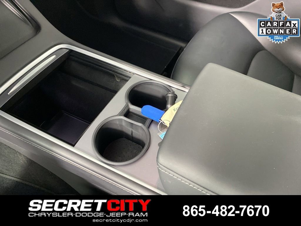Used 2024 Tesla Model Y Long Range AWD/4WD image 21
