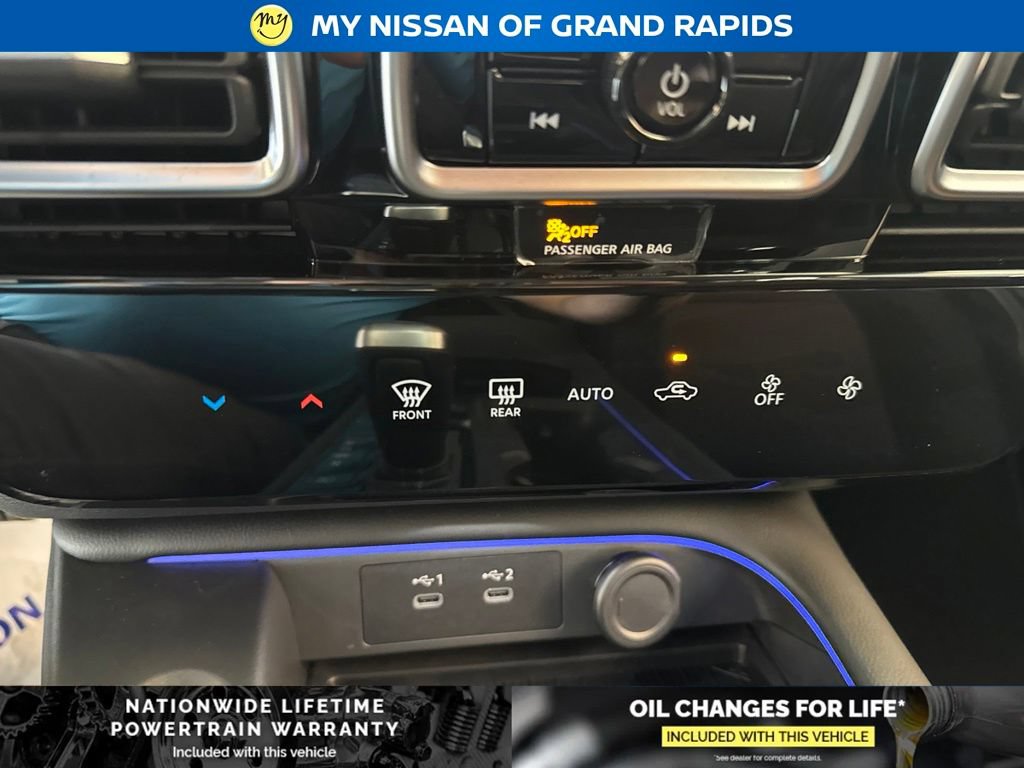 New 2026 Nissan Sentra SR w/ Floor Mat Package FWD image 18