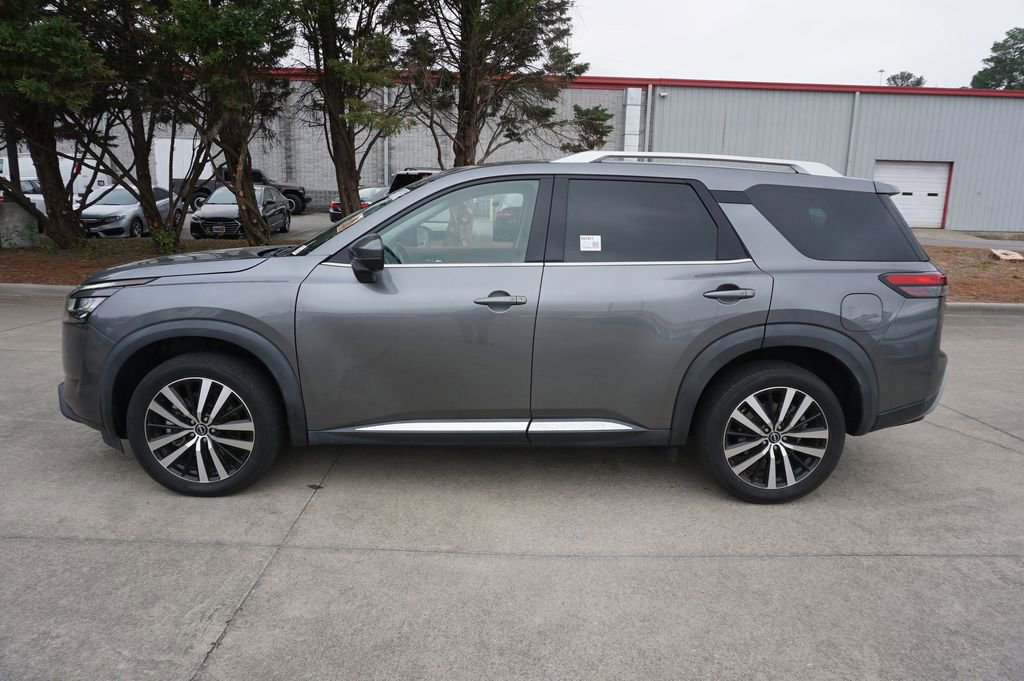 Used 2023 Nissan Pathfinder Platinum image 22