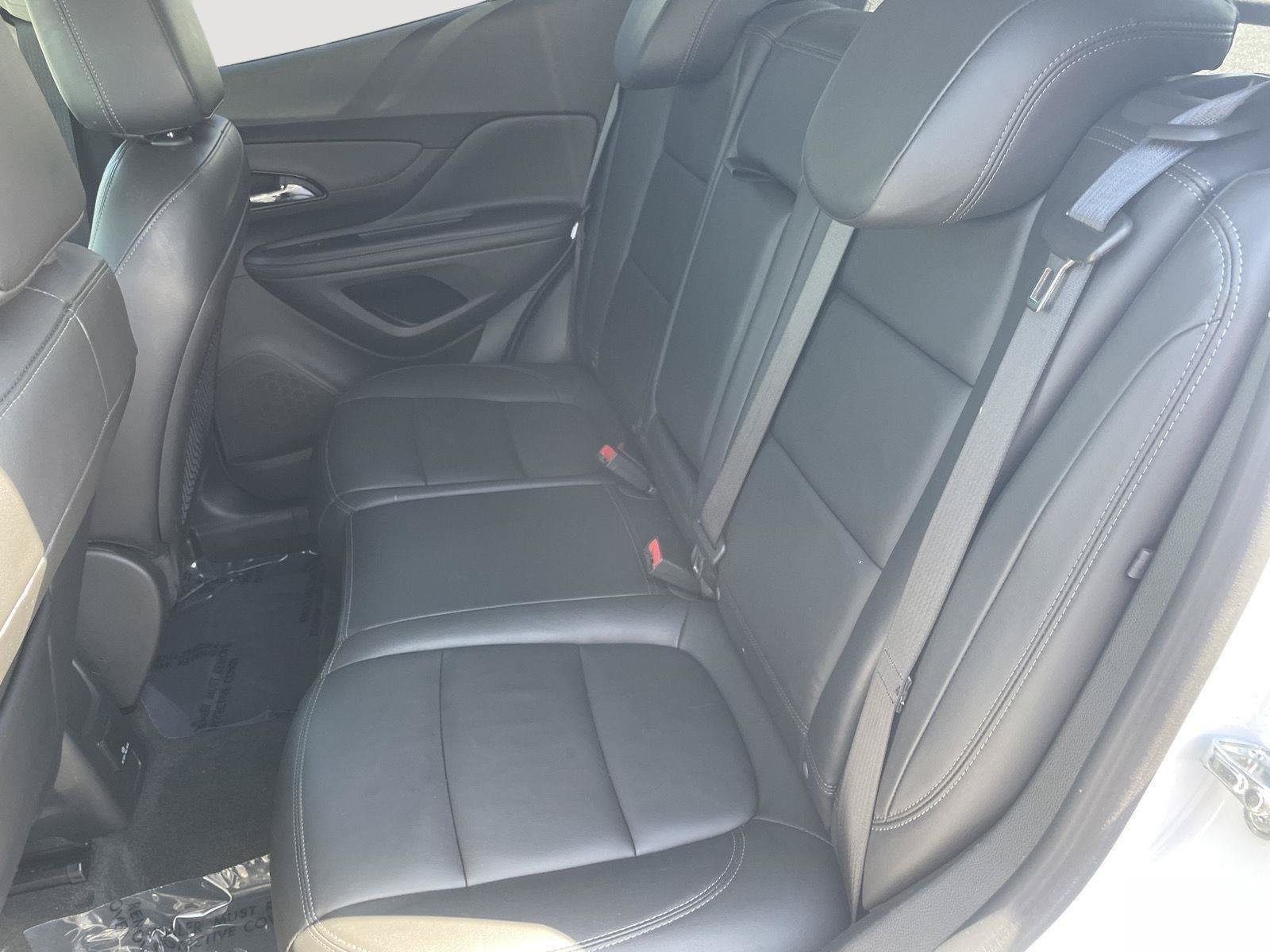 Used 2020 Buick Encore Essence AWD/4WD image 26