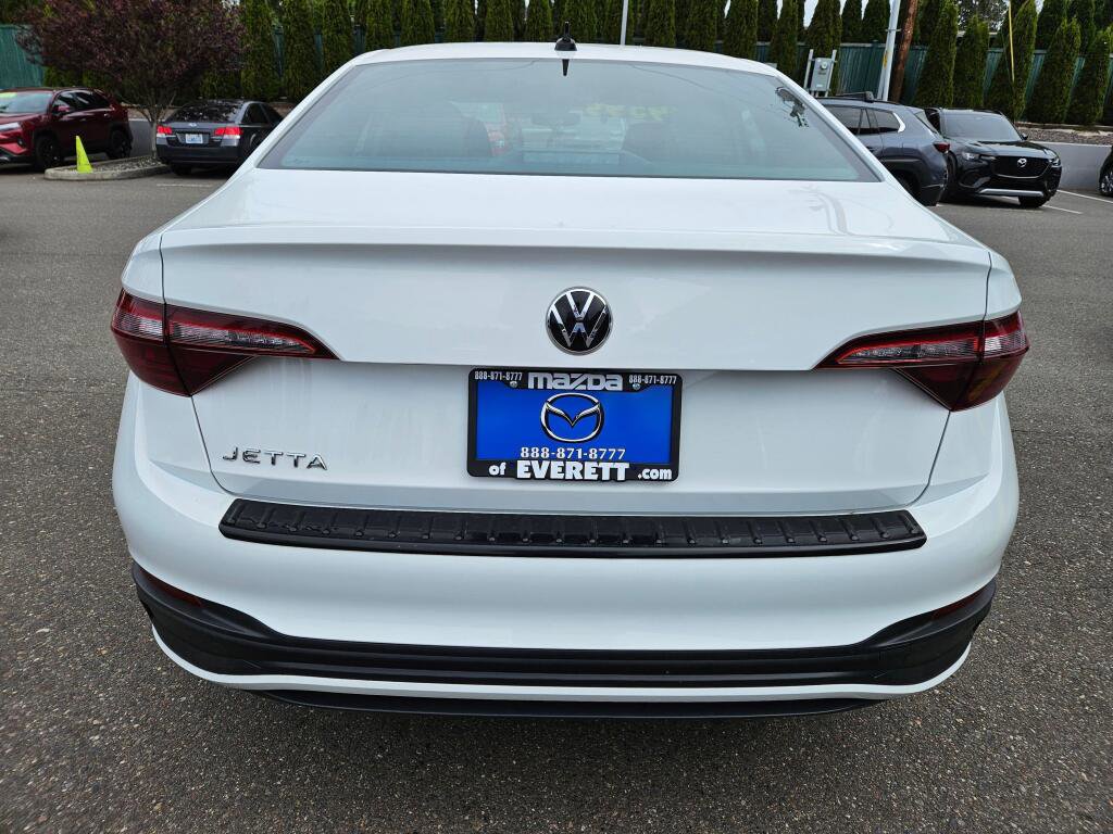 Used 2024 Volkswagen Jetta Sport FWD image 4