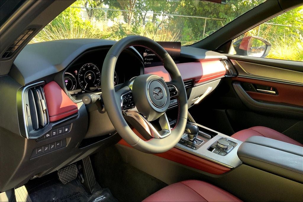 New 2025 MAZDA CX-70 Plug-In Hybrid w/ Premium Plus AWD/4WD image 14