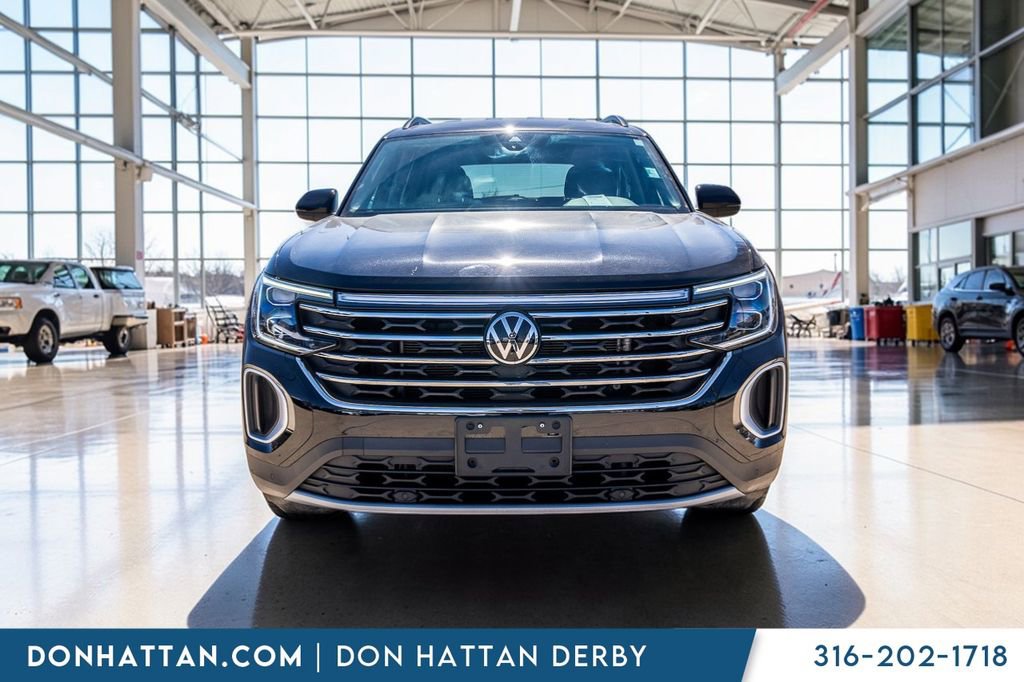 Used 2025 Volkswagen Atlas SE AWD/4WD image 25