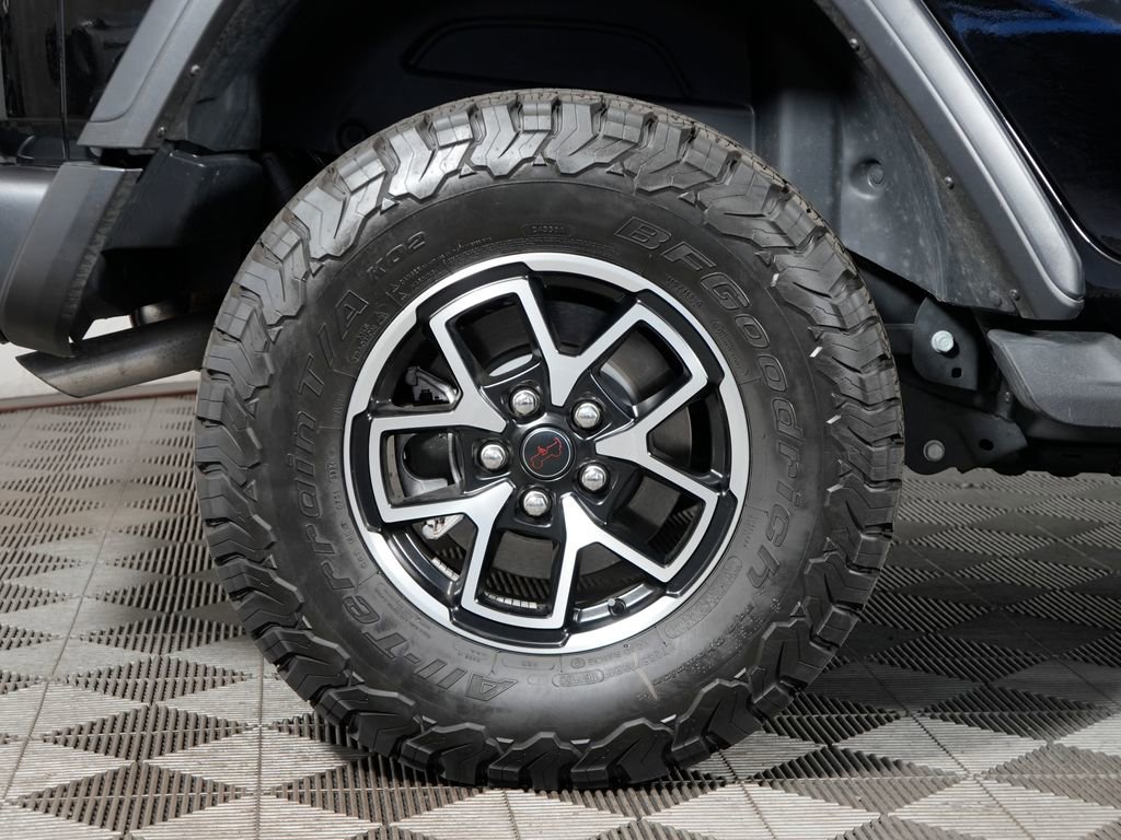 Used 2024 Jeep Wrangler Unlimited Rubicon w/ Dual Top Group AWD/4WD image 13