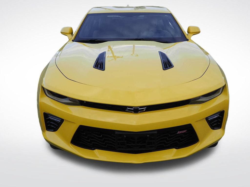 Used 2016 Chevrolet Camaro SS RWD image 2