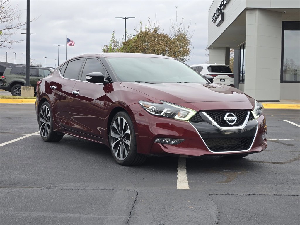 Used 2018 Nissan Maxima SR image 3