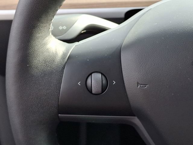 Used 2024 Tesla Model Y Long Range image 31
