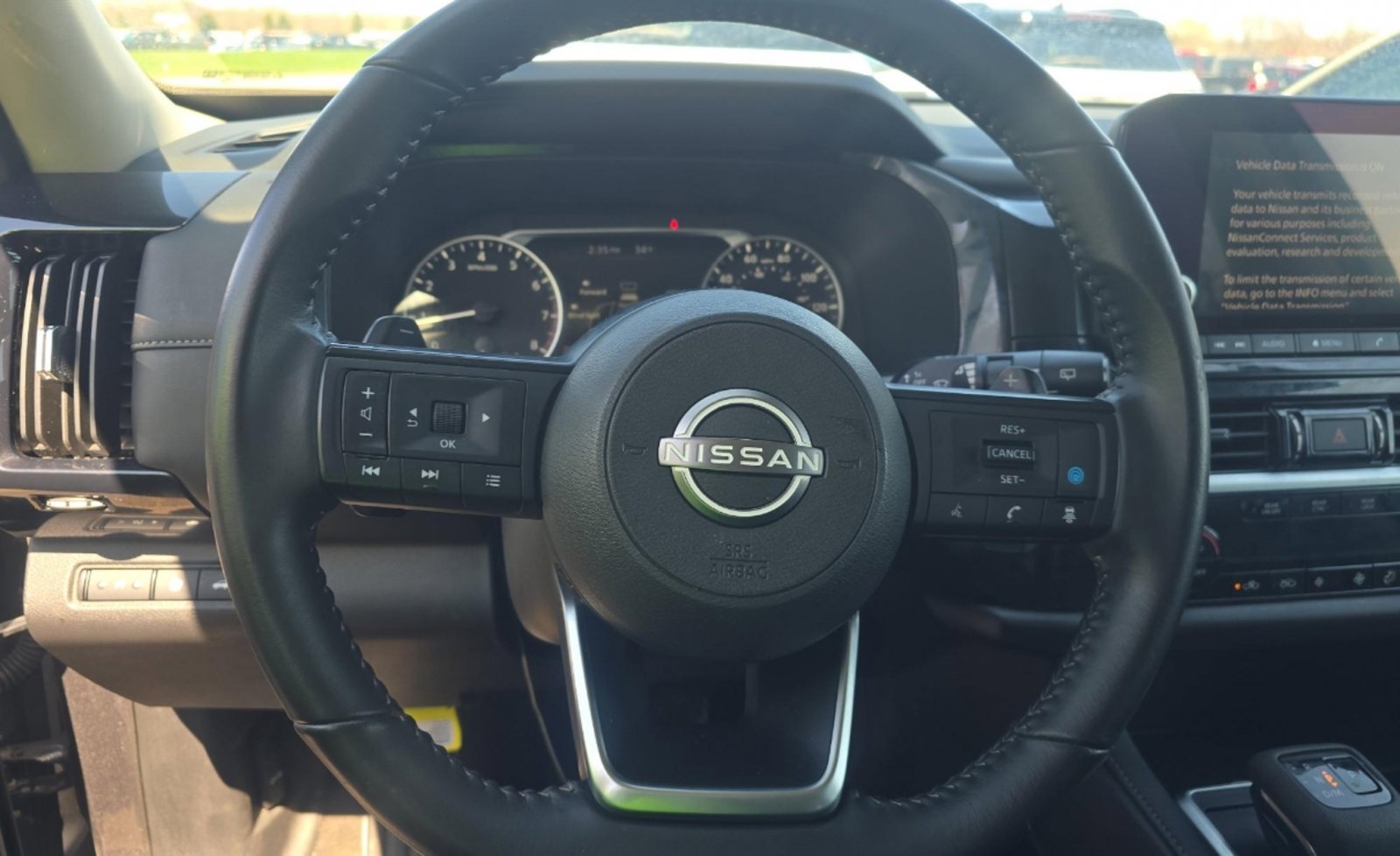 Used 2025 Nissan Pathfinder SV FWD image 14