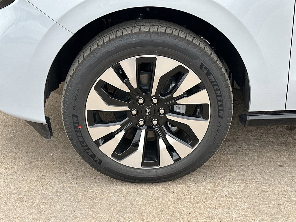 New 2026 Ford Expedition Platinum w/ Driver's Package image 3