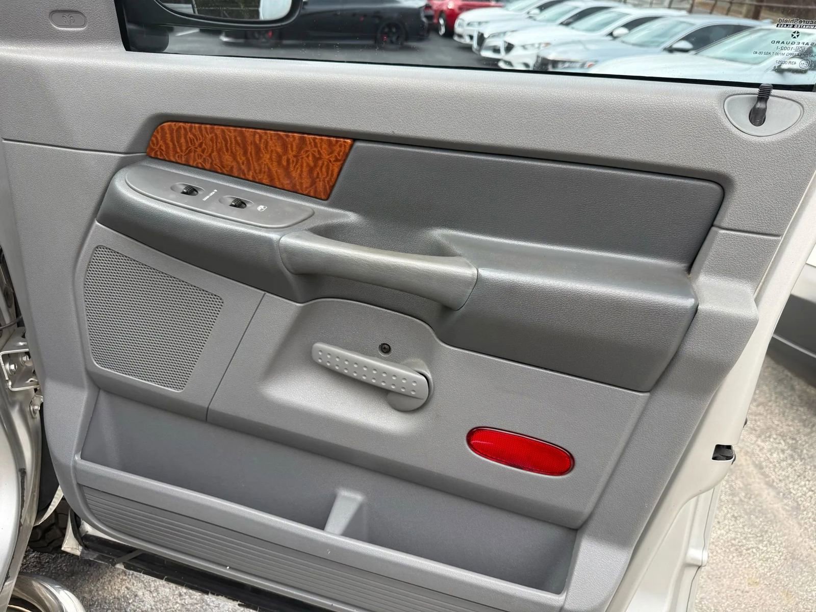 Used 2006 Dodge Ram 1500 Truck SLT image 21