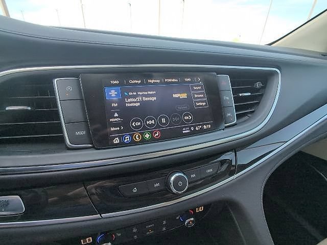 Used 2025 Buick Enclave Preferred w/ Power Package FWD image 14