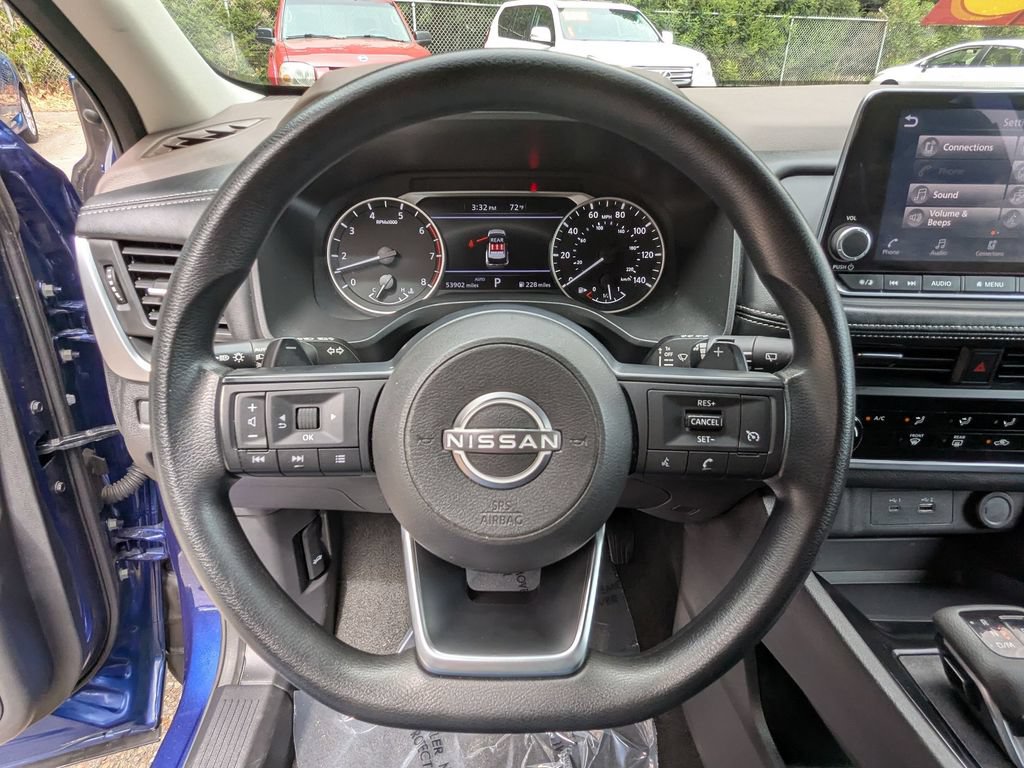 Used 2023 Nissan Rogue S AWD/4WD image 15
