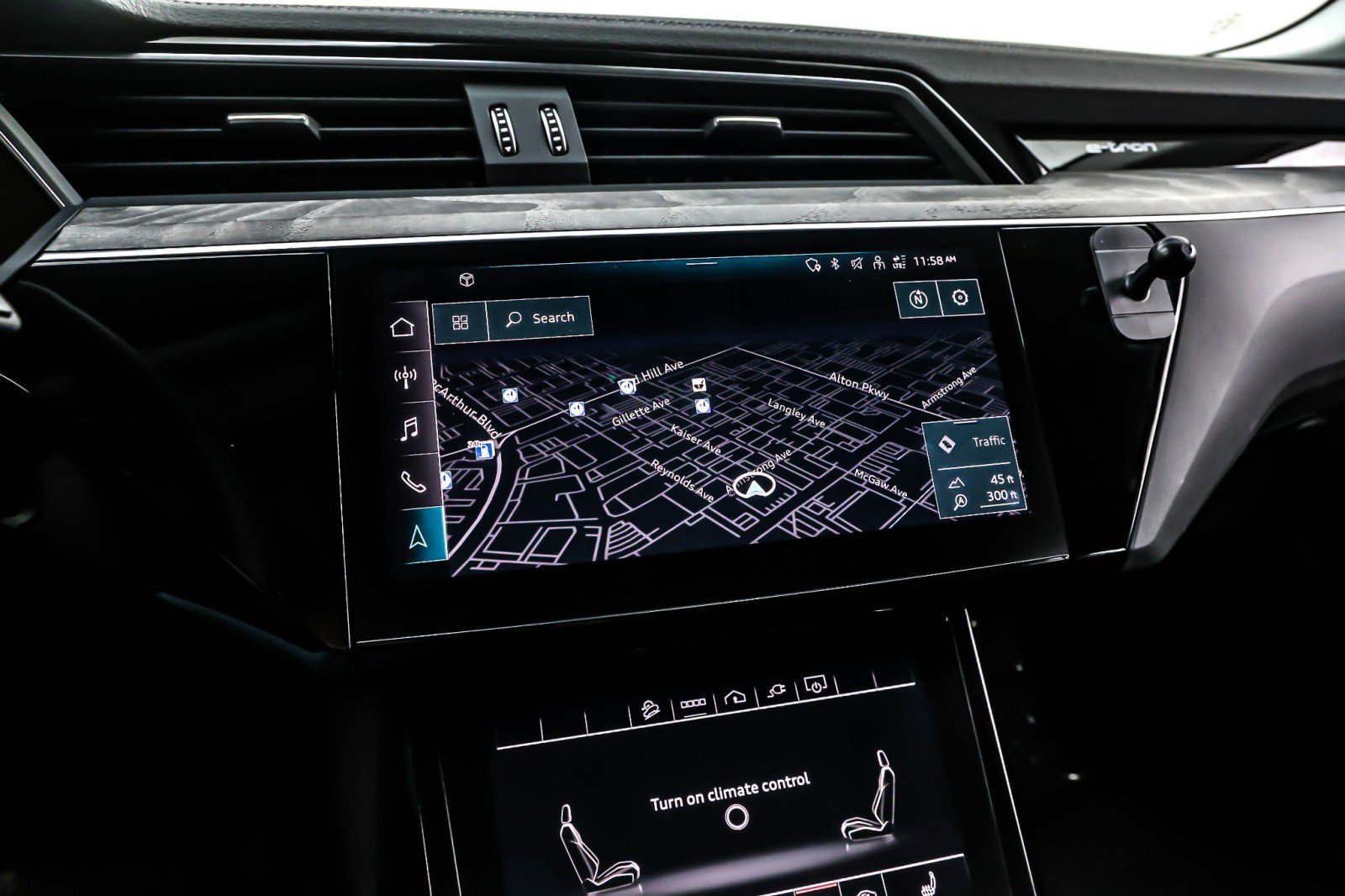 Used 2024 Audi Q8 e-tron Premium image 20