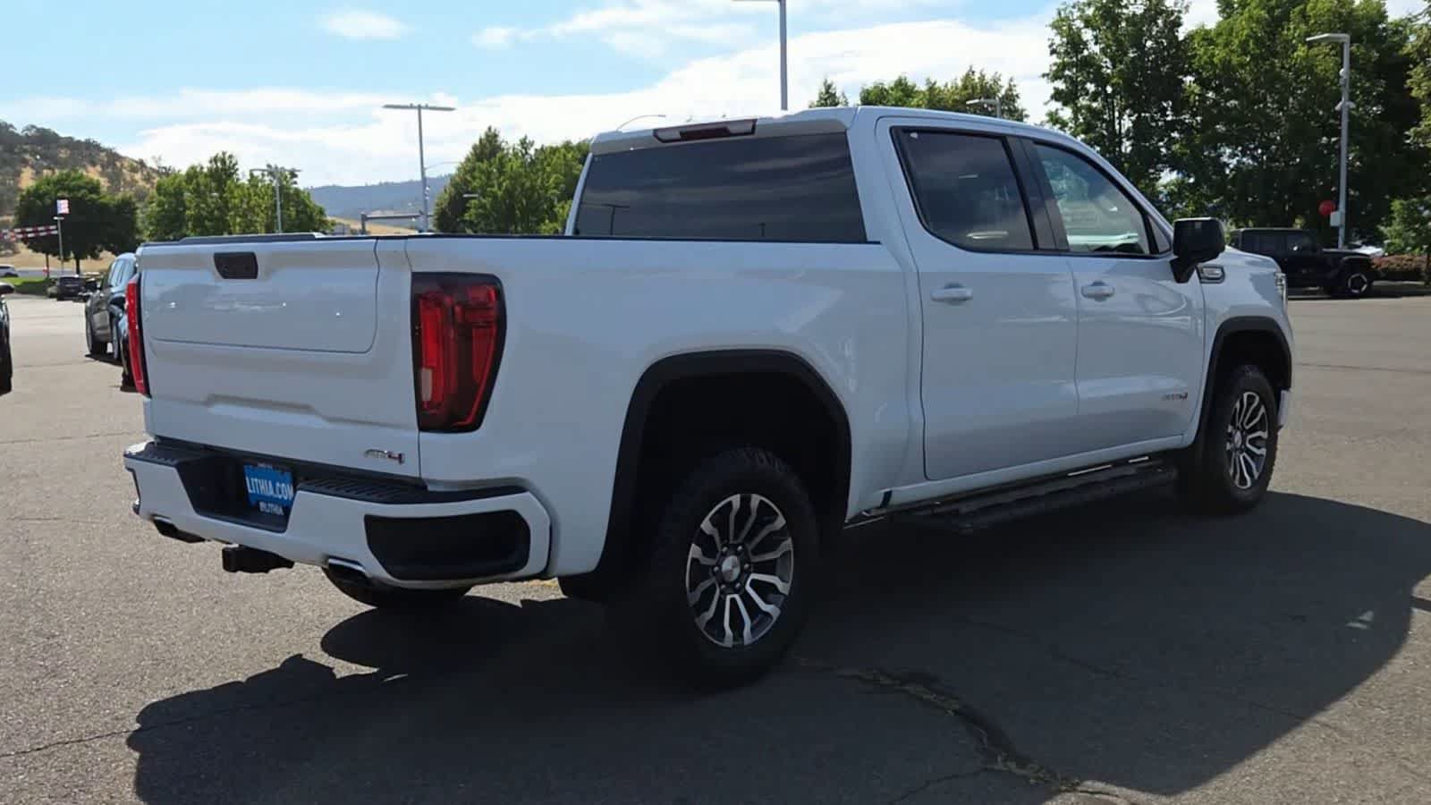 Used 2021 GMC Sierra 1500 AT4 AWD/4WD image 8