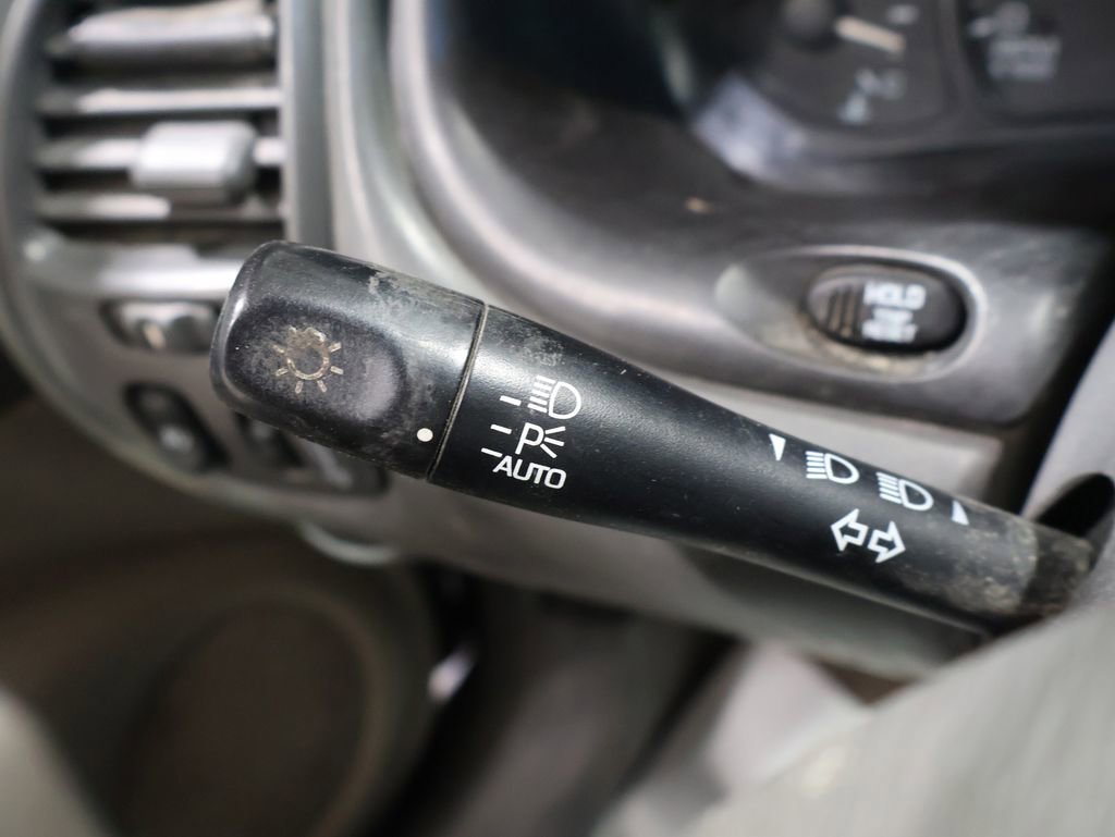 Used 2004 Oldsmobile Alero GLS w/ Sun And Sound Package image 31