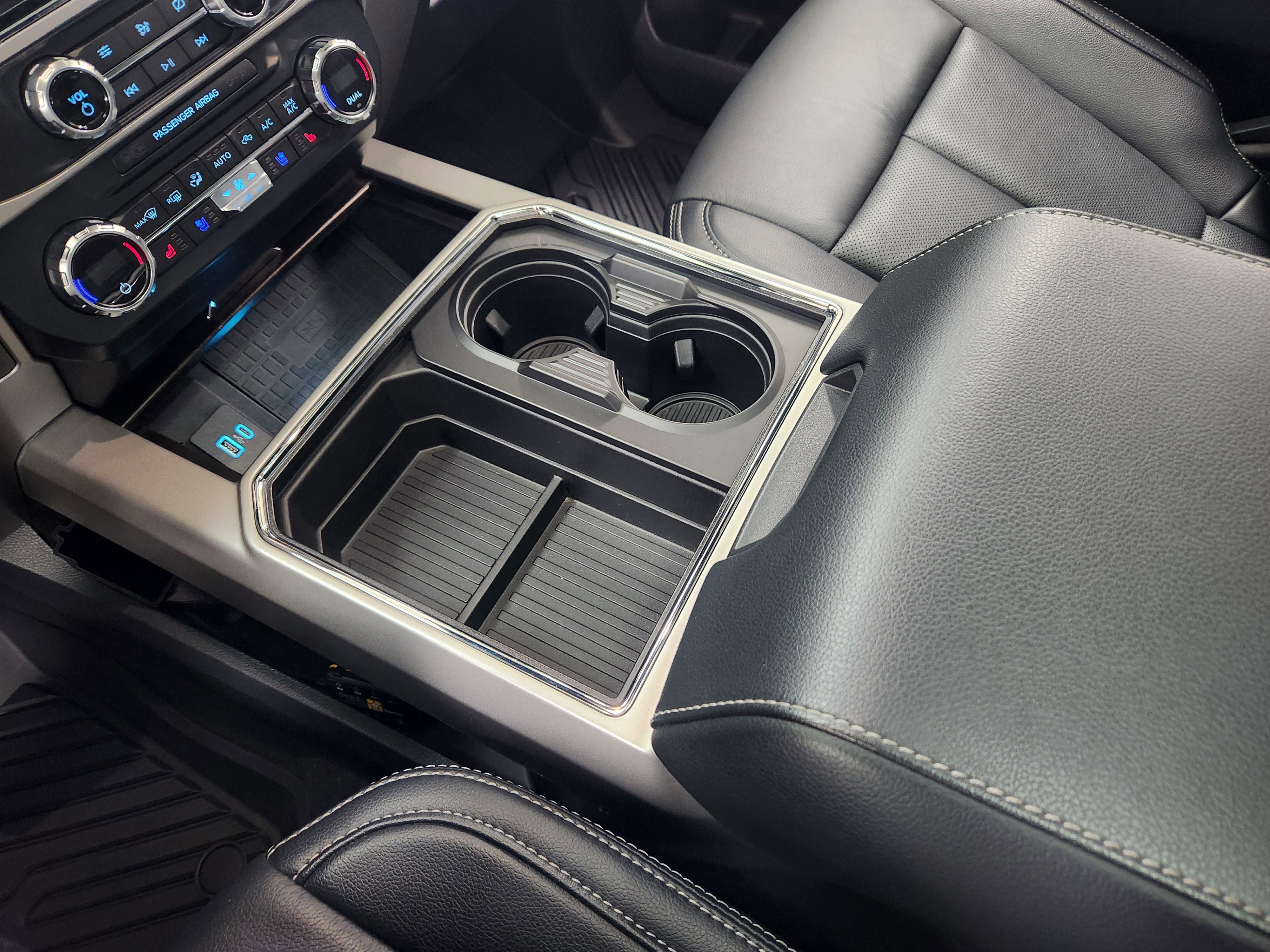 Used 2022 Ford F250 Lariat w/ Lariat Ultimate Package image 25