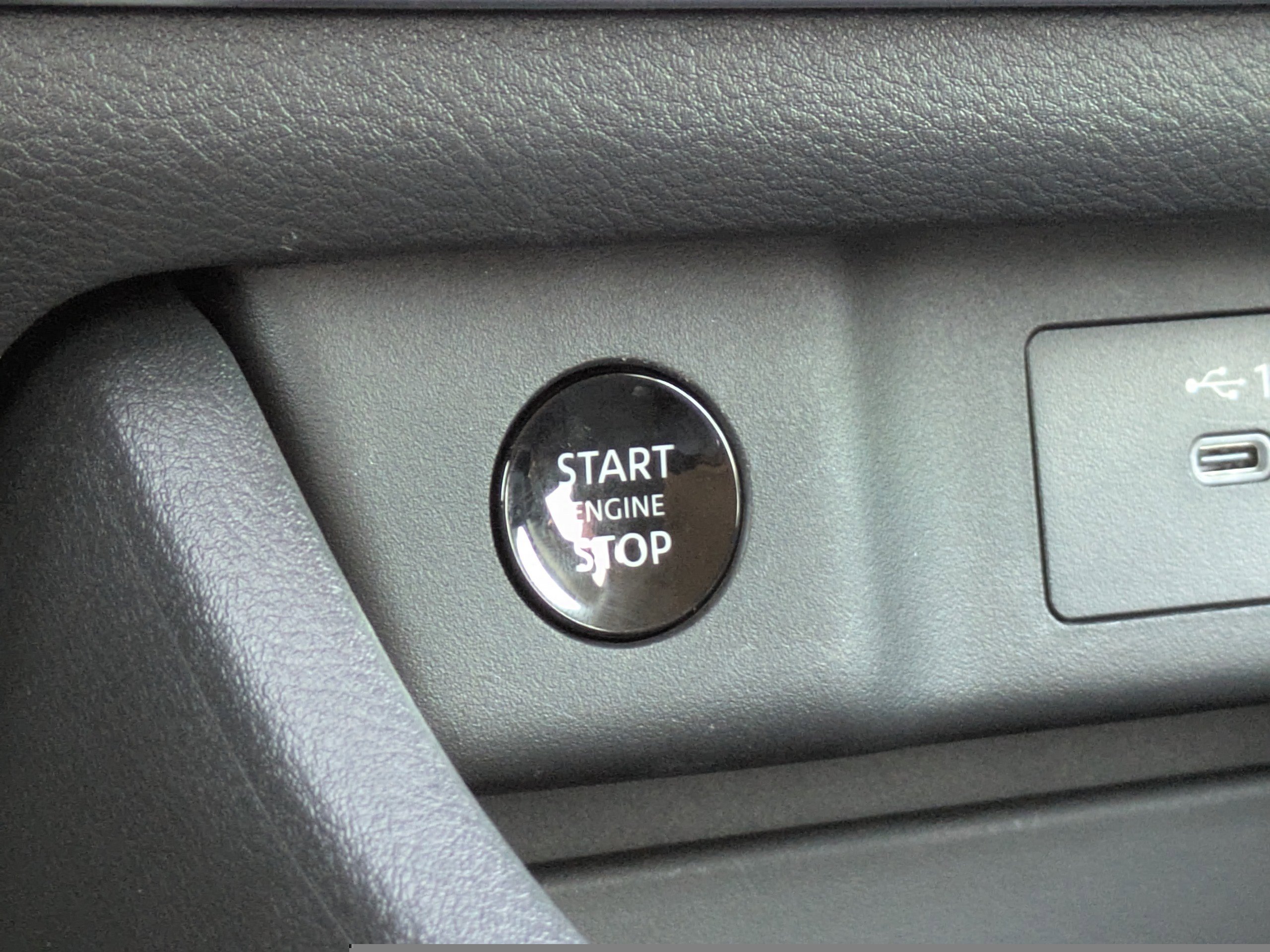 Certified 2026 Nissan Rogue SV w/ Cold Weather Package FWD image 33