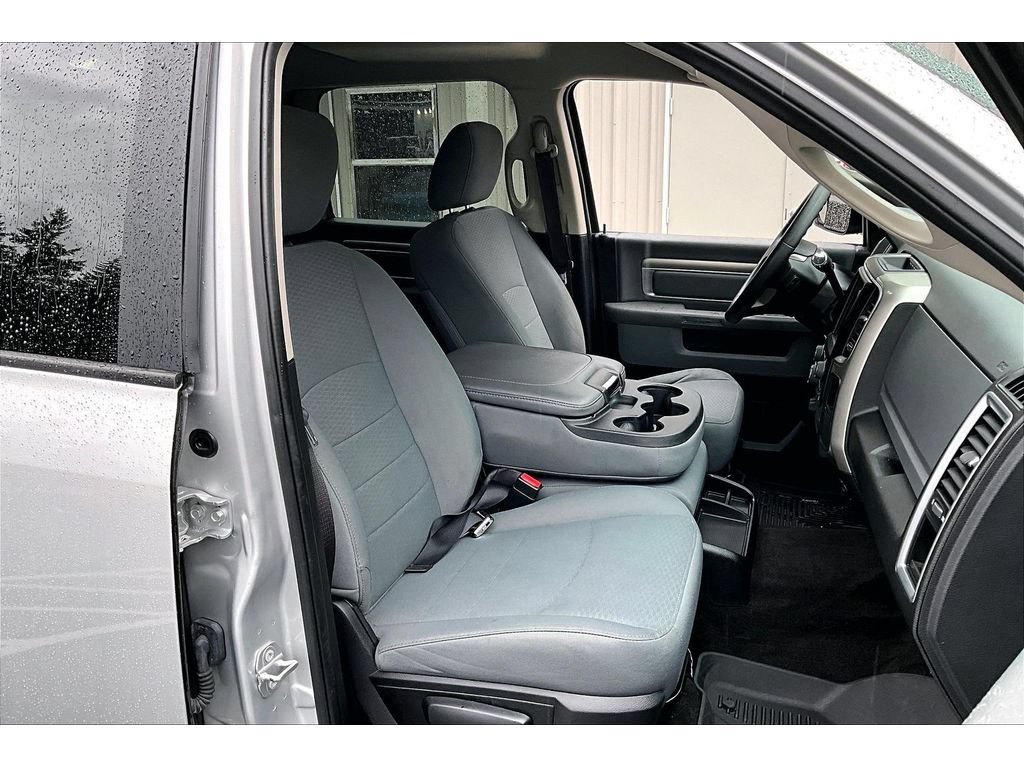 Used 2017 RAM 2500 SLT w/ Cold Weather Group AWD/4WD image 7