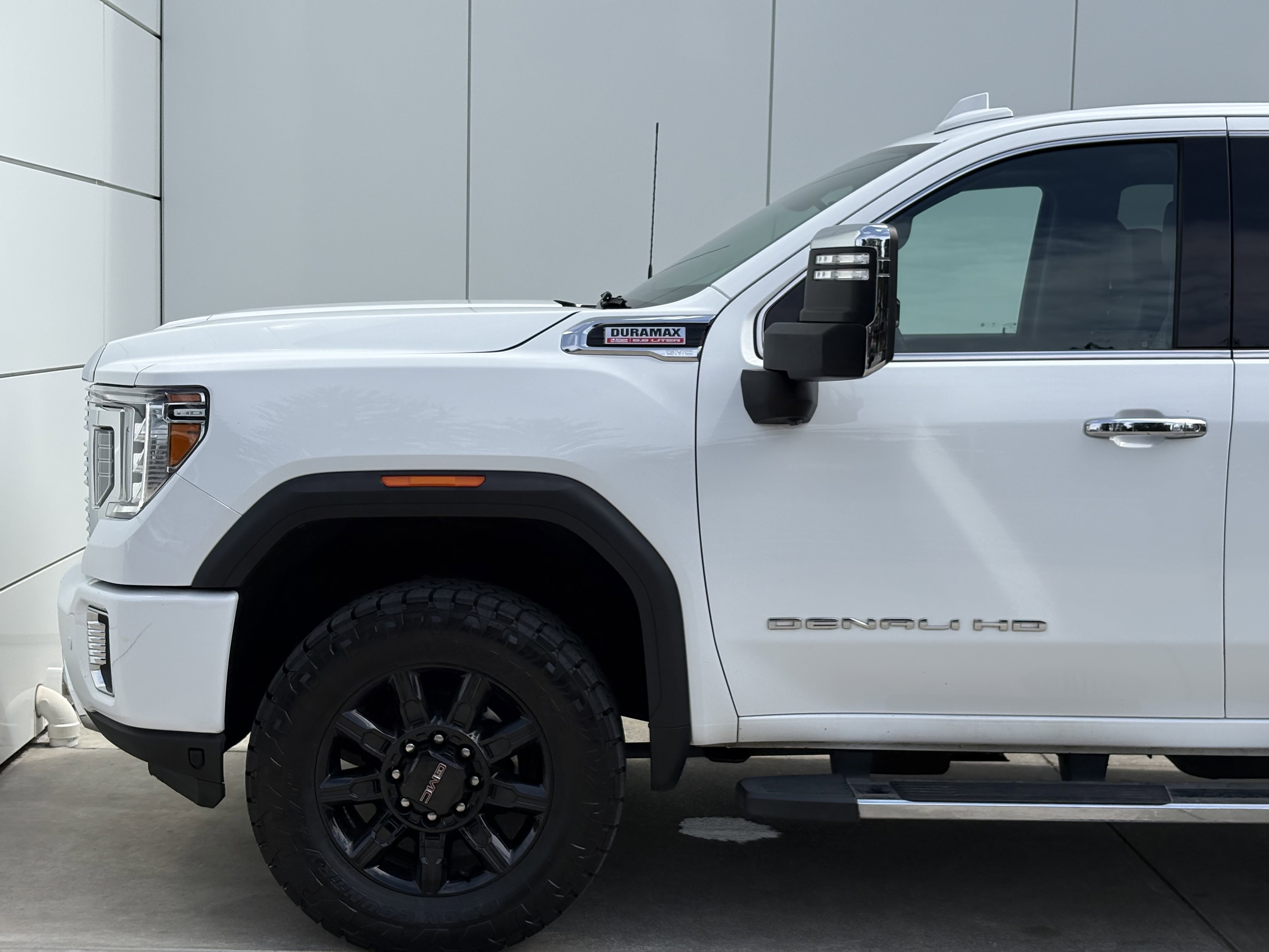 Used 2022 GMC Sierra 2500 Denali w/ Denali Ultimate Package AWD/4WD image 5
