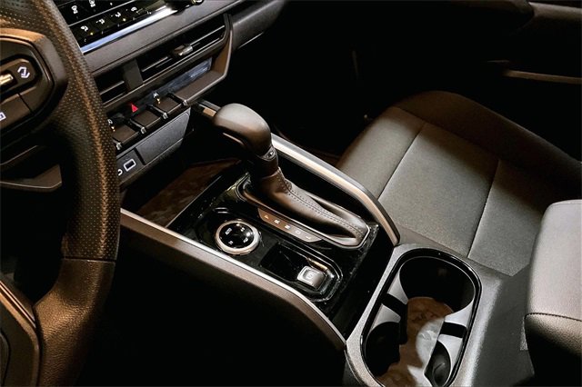 Certified 2023 Chevrolet Colorado W/T w/ Technology Package image 33